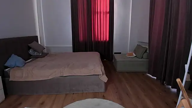 JennyHardy online show from March 13, 1:27 pm