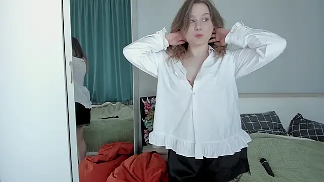 JennyHardy online show from June 6, 1:27 pm
