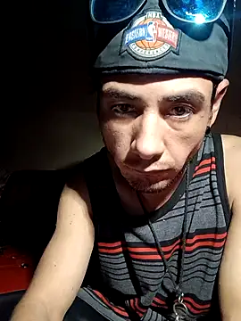 Snapshot of Insetkibles chatting on March 4, 8:22 am Insetkibles online show from March 4, 8:22 am