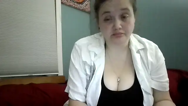 Snapshot of highimmaryjane chatting on March 4, 8:33 am highimmaryjane online show from March 4, 8:33 am