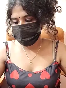 Sunitha28 online show from March 30, 6:09 pm