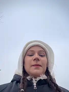 MaryLola online show from March 27, 10:16 am