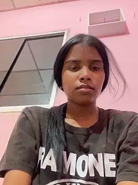 Snapshot of shiaravalentina chatting on March 4, 10:01 am shiaravalentina online show from March 4, 10:01 am