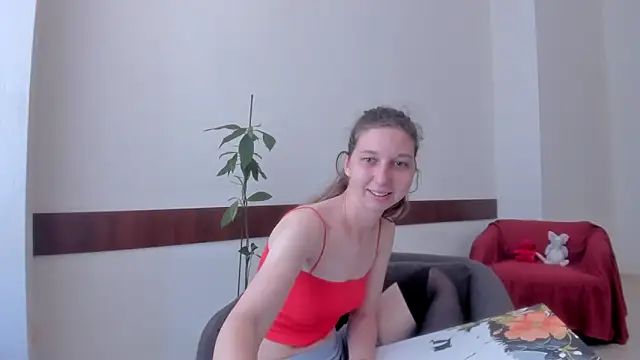 Snapshot of Ellina_Star chatting on June 19, 8:20 am Ellina Star online show from June 19, 8:20 am
