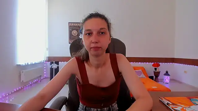 Snapshot of Ellina_Star chatting on July 7, 8:18 am Ellina Star online show from July 7, 8:18 am