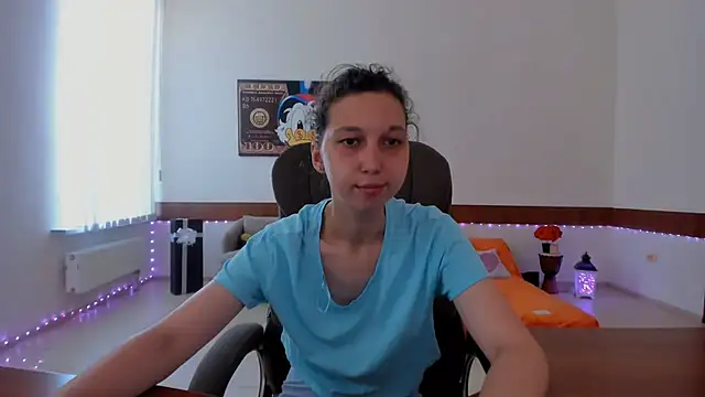 Snapshot of Ellina_Star chatting on July 1, 8:25 am Ellina Star online show from July 1, 8:25 am