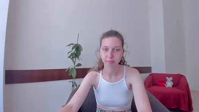 Snapshot of Ellina_Star chatting on June 23, 8:23 am Ellina Star online show from June 23, 8:23 am