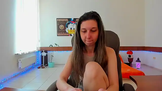 Ellina Star online show from April 10, 8:10 am