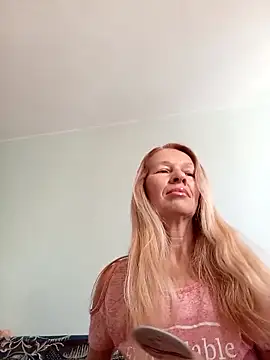 ViktoriaSexi1 online show from March 15, 5:36 am