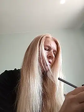 ViktoriaSexi1 online show from April 13, 9:24 am