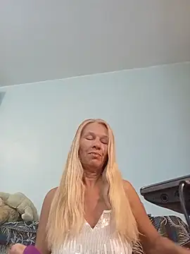 ViktoriaSexi1 online show from June 2, 7:58 pm