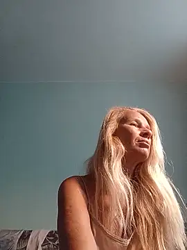 Snapshot of ViktoriaSexi1 chatting on June 16, 4:07 pm ViktoriaSexi1 online show from June 16, 4:07 pm