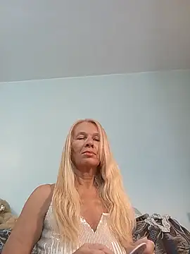 ViktoriaSexi1 online show from June 1, 7:24 pm