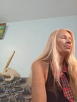 Snapshot of ViktoriaSexi1 chatting on June 10, 6:53 pm ViktoriaSexi1 online show from June 10, 6:53 pm
