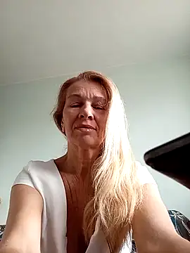 ViktoriaSexi1 online show from March 28, 6:58 am