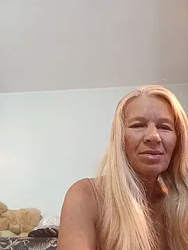 Snapshot of ViktoriaSexi1 chatting on June 7, 7:52 pm ViktoriaSexi1 online show from June 7, 7:52 pm