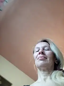 ViktoriaSexi1 online show from March 18, 6:49 am