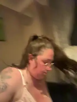CurvyCatx online show from May 15, 9:24 pm