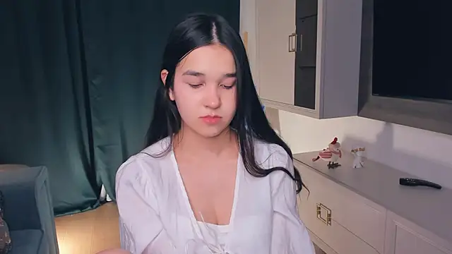 ShawtyCelina online show from April 3, 10:32 am