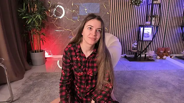 Velvet Spell online show from April 9, 3:19 am