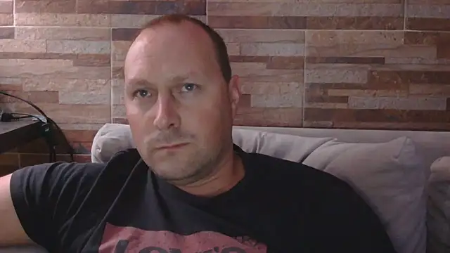 lustonfan online show from April 8, 2:24 am