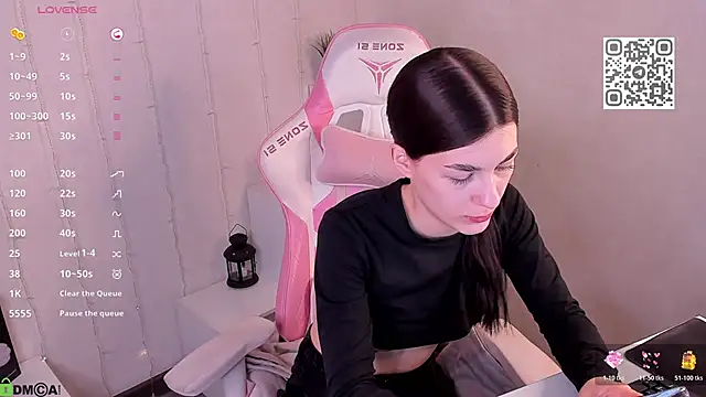 LunaRossaa online show from March 31, 12:12 am