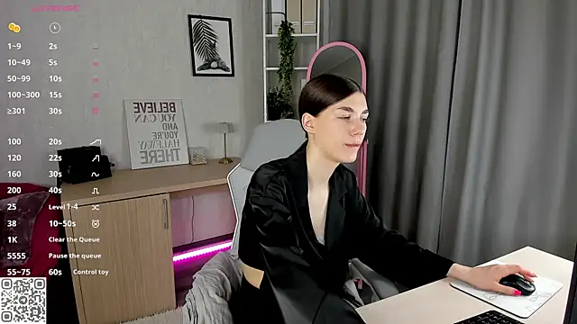 Snapshot of LunaRossaa chatting on June 10, 11:50 pm LunaRossaa online show from June 10, 11:50 pm