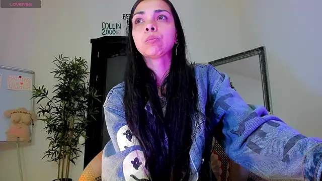 Snapshot of Cheerishh chatting on June 15, 4:12 am Cheerishh online show from June 15, 4:12 am