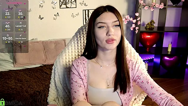 Sugar Kitten12 online show from May 18, 4:18 am