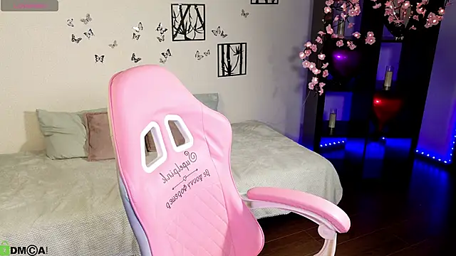 Sugar Kitten12 online show from April 18, 1:08 am