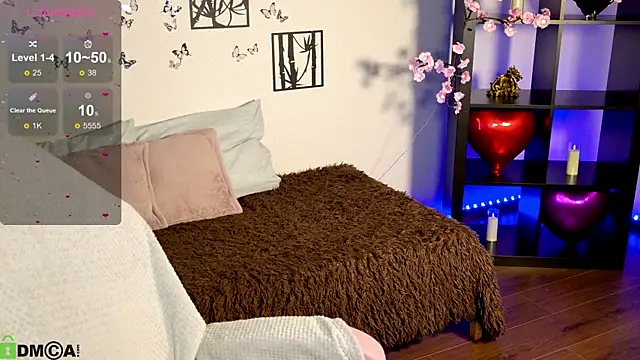 Sugar Kitten12 online show from May 19, 1:56 am