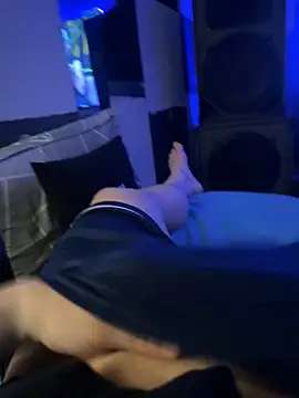 MatthewEmme2121 online show from April 16, 3:57 pm