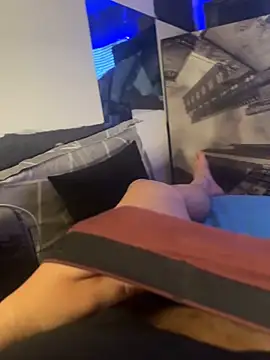 MatthewEmme2121 online show from April 8, 10:44 pm