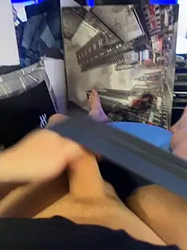 MatthewEmme2121 online show from March 23, 11:26 pm