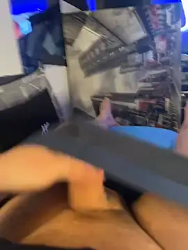 MatthewEmme2121 online show from April 4, 1:39 pm