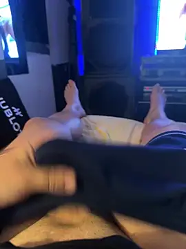 MatthewEmme2121 online show from July 22, 2:41 pm
