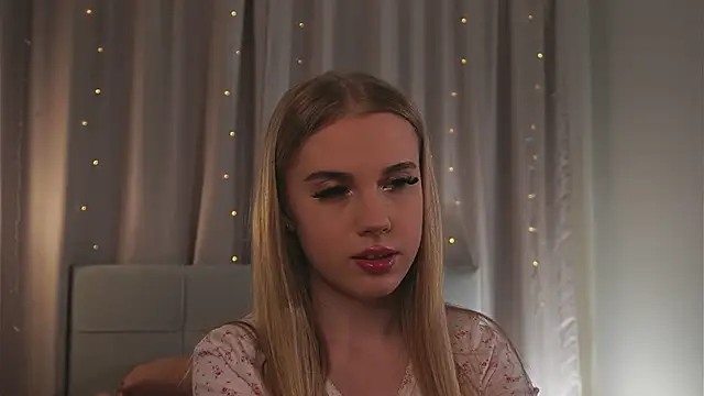 tayashy online show from May 12, 4:57 pm