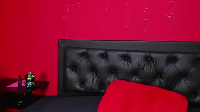 ailyn-15 online show from March 4, 9:00 pm