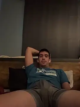 papichulo102099 online show from April 7, 6:54 pm