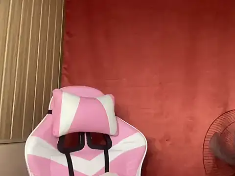 Sunkissed seductress online show from April 9, 2:34 pm