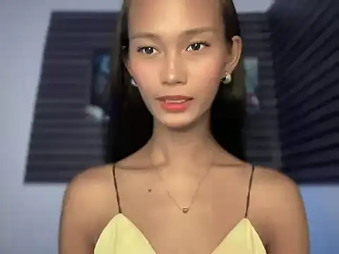 Snapshot of Sunkissed_seductress chatting on June 9, 2:29 pm Sunkissed seductress online show from June 9, 2:29 pm