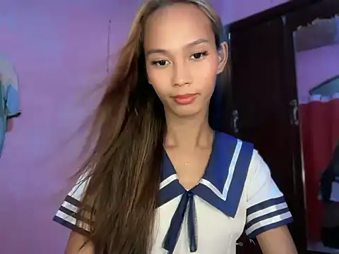 Snapshot of Sunkissed_seductress chatting on July 19, 9:11 pm Sunkissed seductress online show from July 19, 9:11 pm