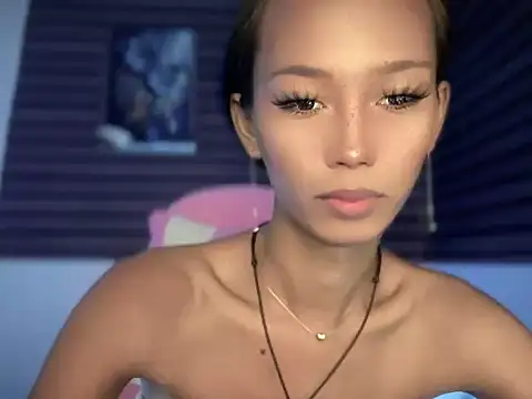 Snapshot of Sunkissed_seductress chatting on May 11, 4:04 pm Sunkissed seductress online show from May 11, 4:04 pm