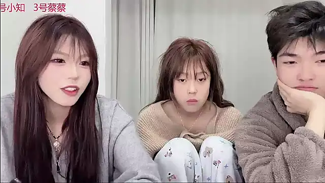 SM 0007 online show from April 3, 6:25 pm