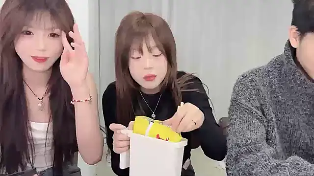 SM 0007 online show from April 2, 4:57 pm