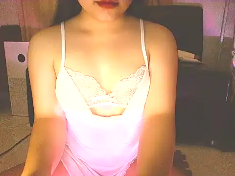 Snapshot of Wxrkeylee chatting on May 4, 5:16 pm Wxrkeylee online show from May 4, 5:16 pm