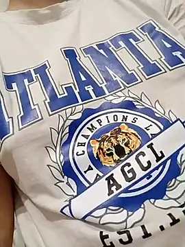 Emi hot1 online show from March 5, 12:57 pm