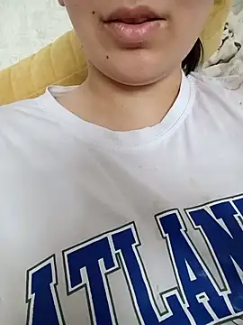 Emi hot1 online show from March 6, 9:48 am