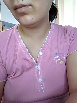 Emi hot1 online show from April 4, 10:44 am