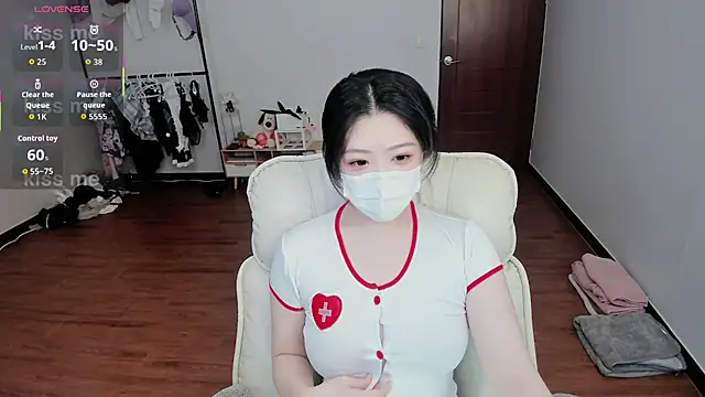 myomyo  online show from April 10, 12:01 pm